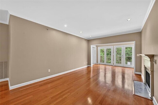 Building Photo - 2865 Lenox Rd NE
