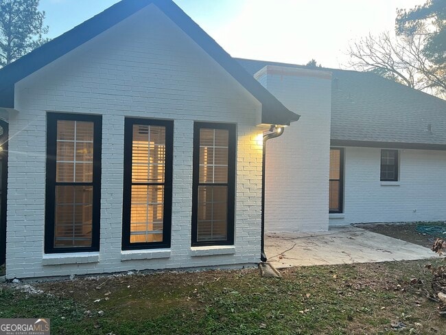 Building Photo - 5455 Forest Falls Dr