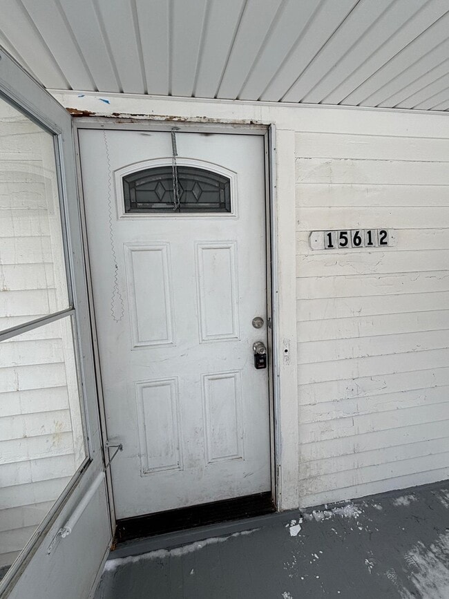 Building Photo - 15612 Cloverside Ave