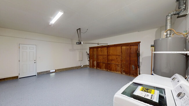Building Photo - 1321 Lasuen Dr