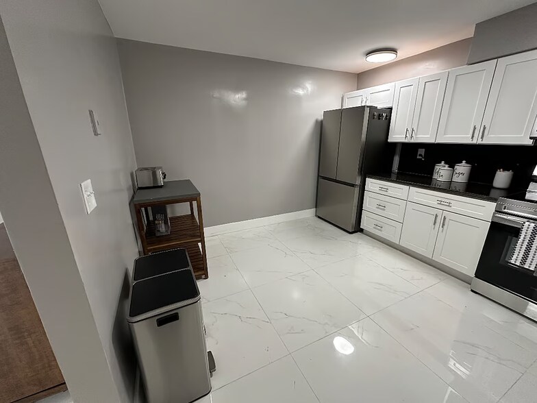 Building Photo - 3163 NW 29th St