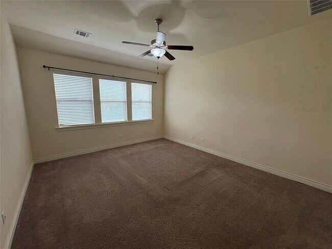 Building Photo - 3900 Crispin Hall Ln