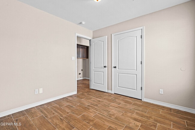Building Photo - 8804 Eclipse St