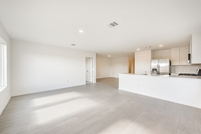 Building Photo - 710 Zuppino Ln