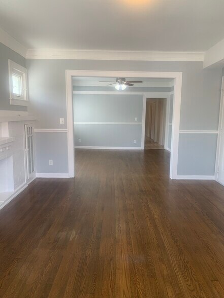 Building Photo - 8258 S Langley Ave