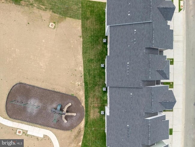 Building Photo - 9287 Tanfield Dr