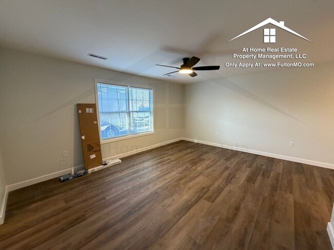 Building Photo - King Street 128-130 Duplex