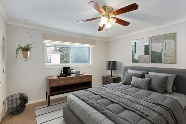 Building Photo - 7770 Meadow Rd