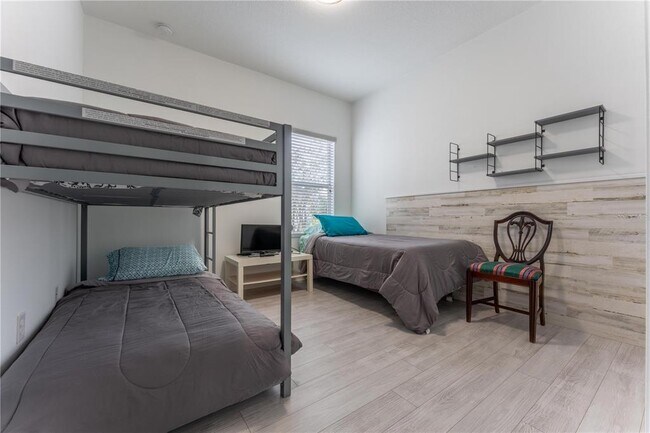 Building Photo - 3052 Youngford St