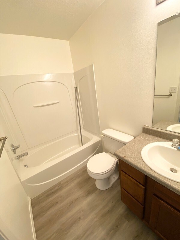Building Photo - 1243 W 520 S