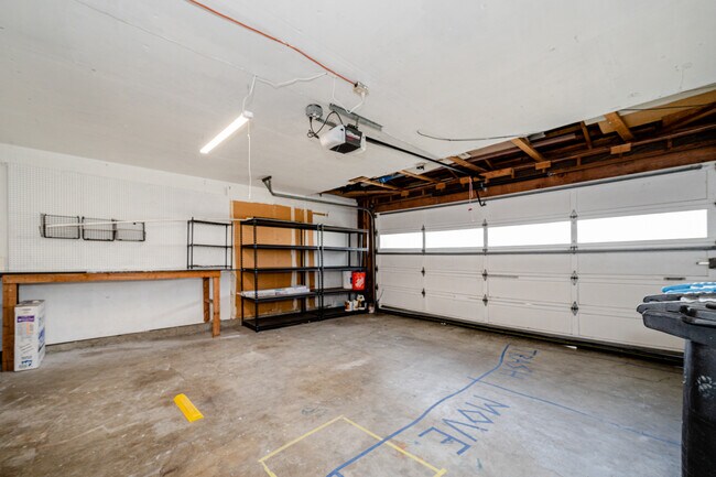 Building Photo - 1034 Shoal Dr