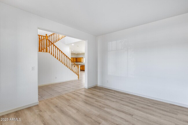 Building Photo - 17435 W Saguaro Ln