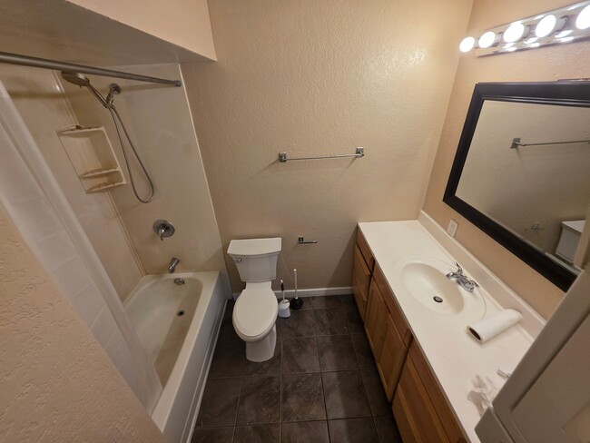 Building Photo - 1973 Bonifacio St