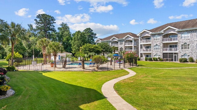 Building Photo - 1 Bedroom Condo in Myrtle Beach with Elevator