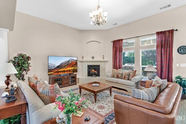 Building Photo - Brighton Estates Luxury 4-Bedroom Home with Pool, Office, Outdoor Kitchen & Paid Solar – Saves Ov...