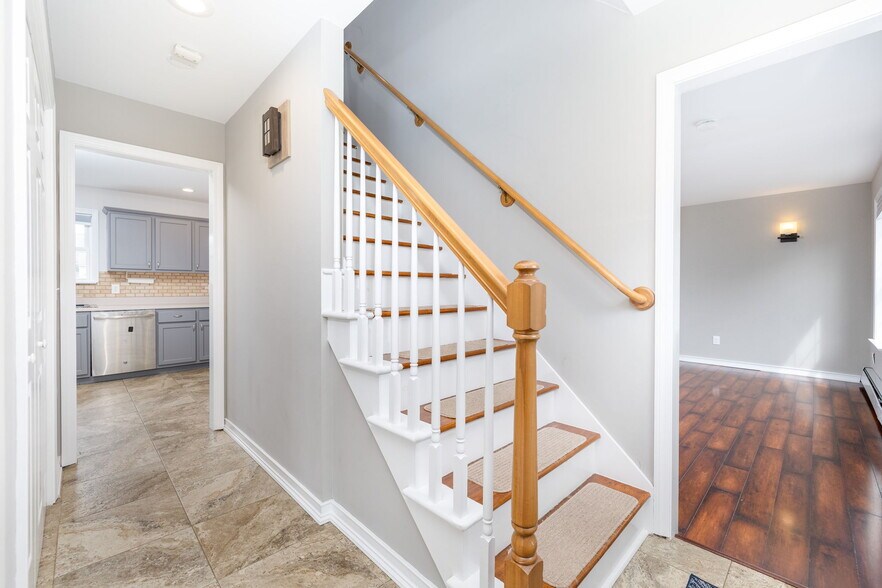 Building Photo - 249 Babbs Rd