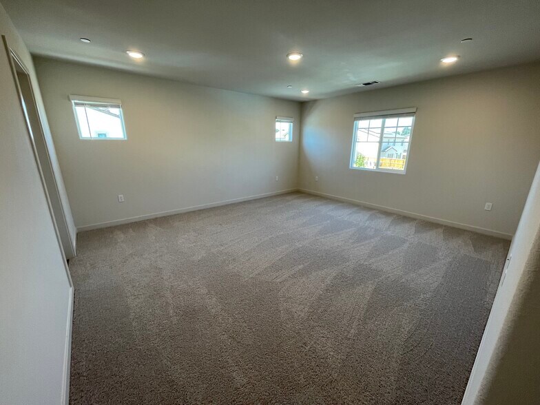 Master Bedroom - 677 Barrett Lake Rd