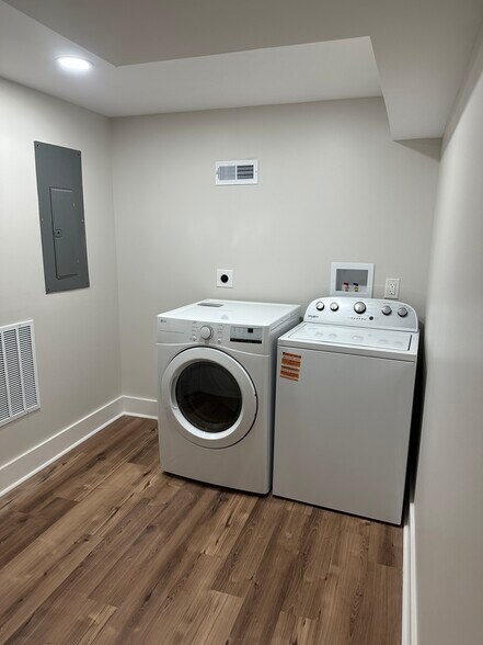 Building Photo - 8 Philadelphia Ave