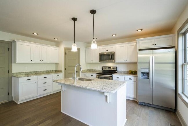 Building Photo - 709 Courtland Ave