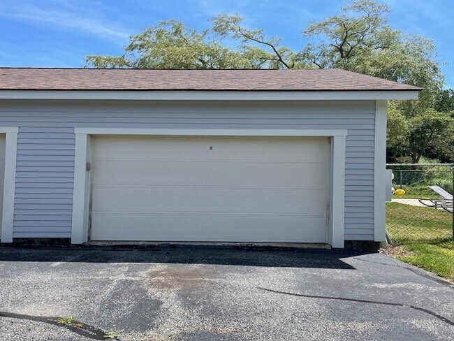 Building Photo - 15 Hammersmith Rd