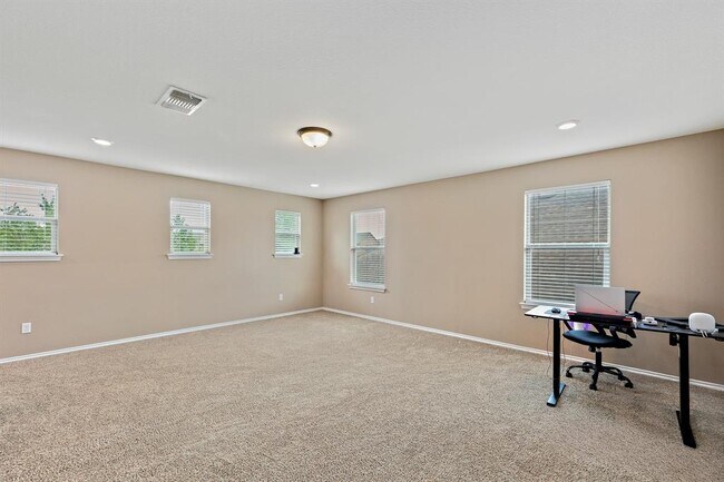 Building Photo - 1501 Arial Dr