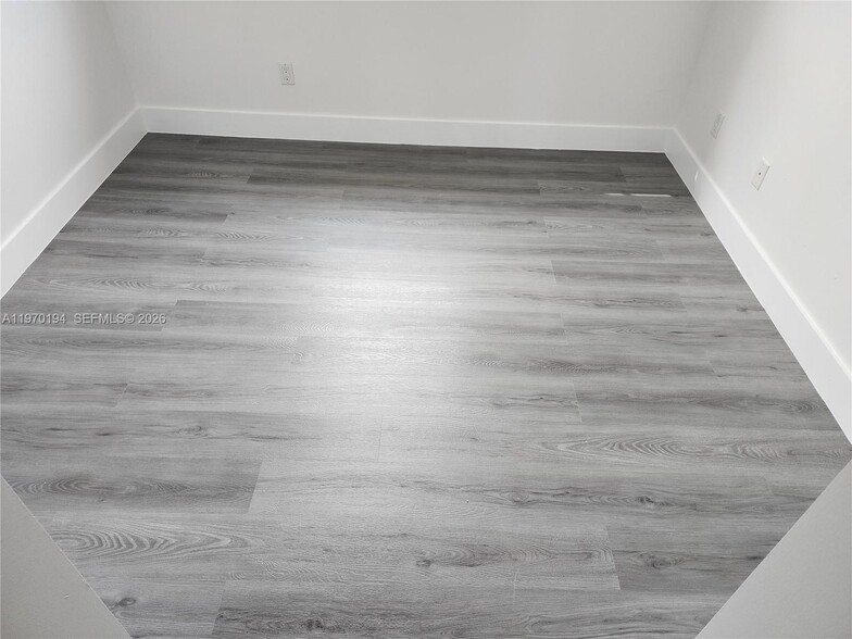 Building Photo - 2615 SW 81st Ter