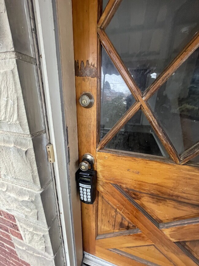 Building Photo - 149 Parkwood Rd