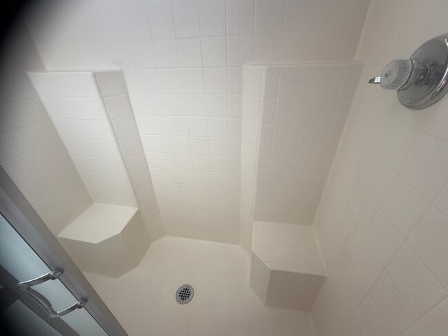 Building Photo - Victorville Home- Nice 2 Bedroom, 2 Bathro...