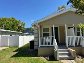 Building Photo - 809 Bentley St
