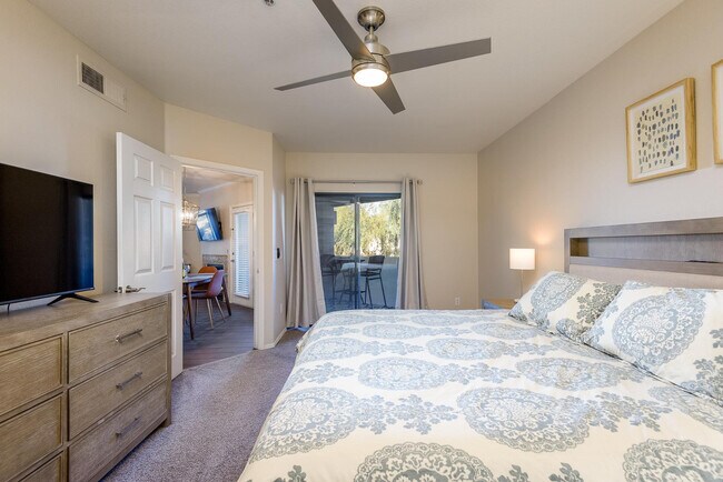 Building Photo - 15095 N Thompson Peak Pkwy