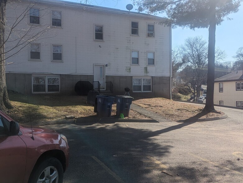 Building Photo - 220 Glen Haven Rd