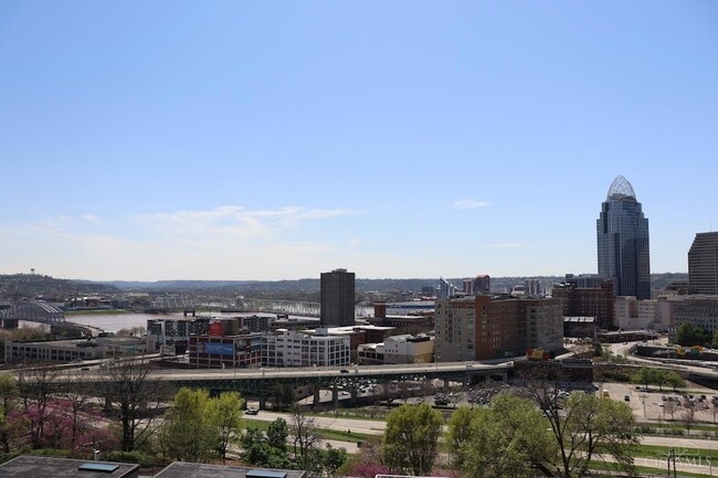 Building Photo - 399 Oregon St