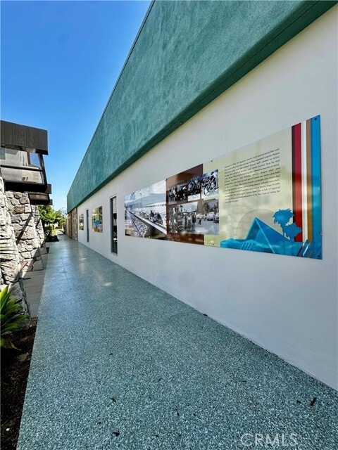 Building Photo - 220 Strike Dr