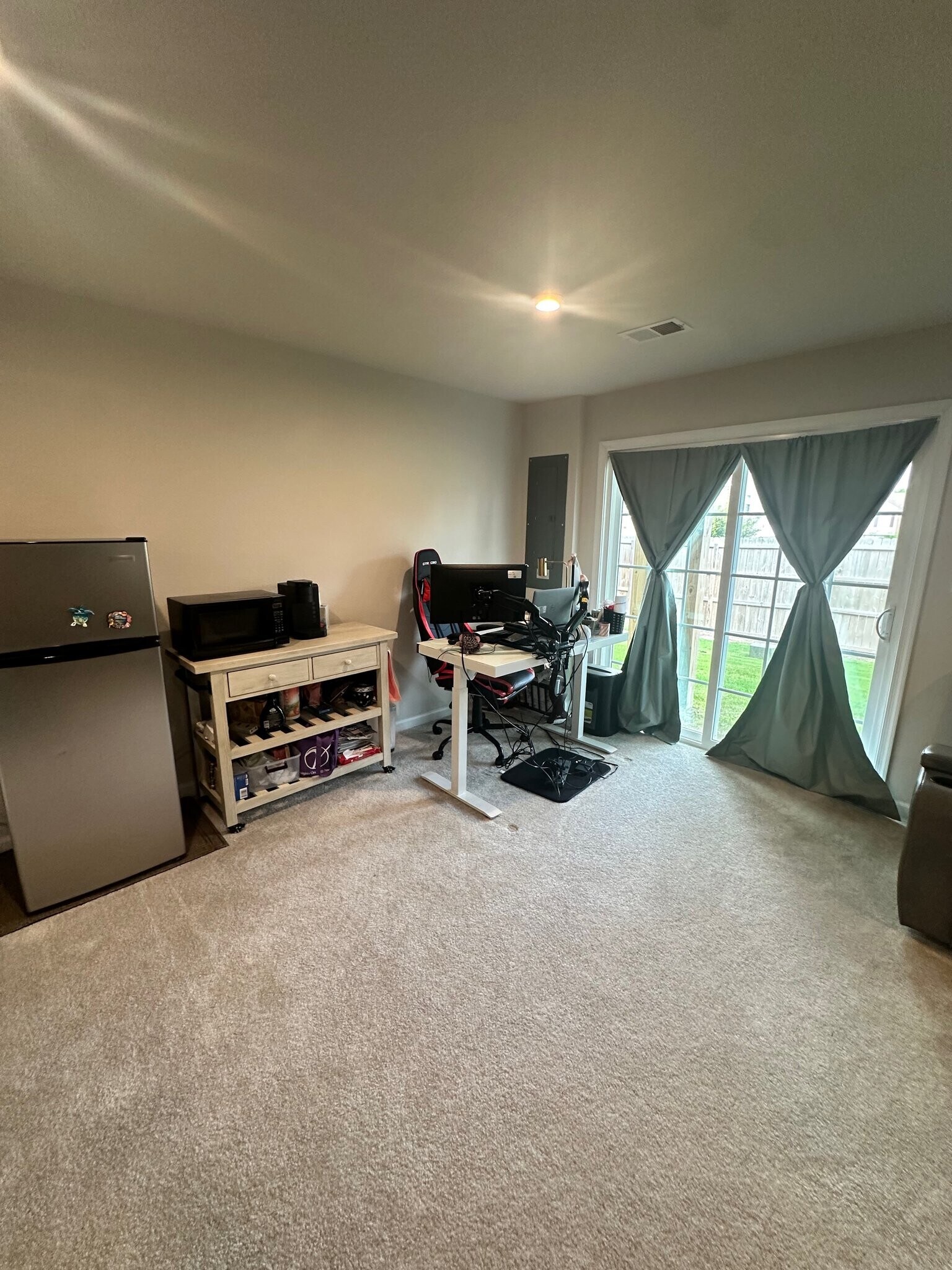 Building Photo - 4122 Riverside Dr