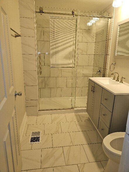 Building Photo - 7808 S Saginaw Ave