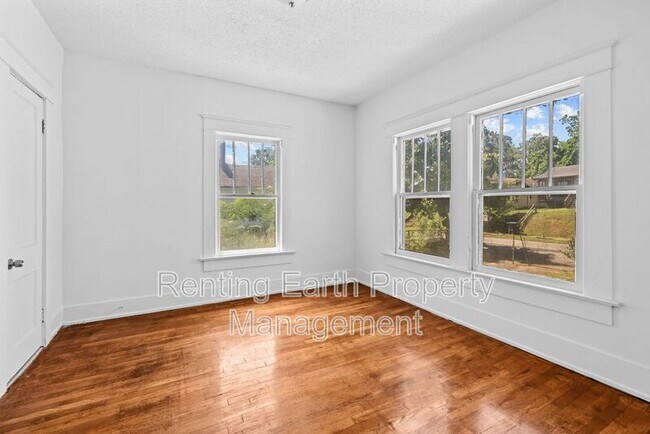 Building Photo - 1149 15th St SW