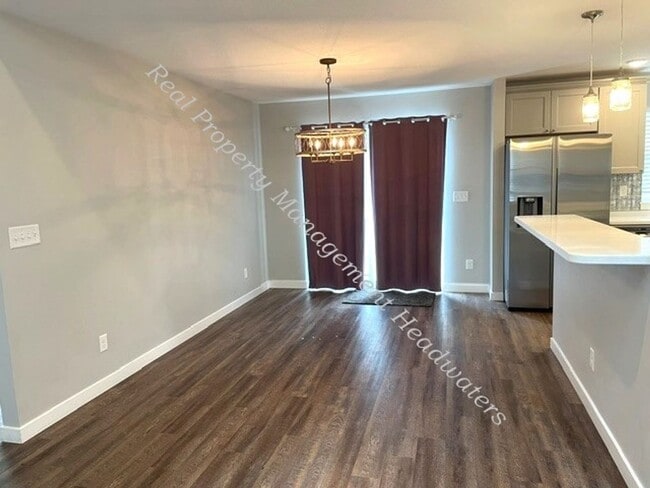 Building Photo - 3 Bedroom 2 Bath House For Rent