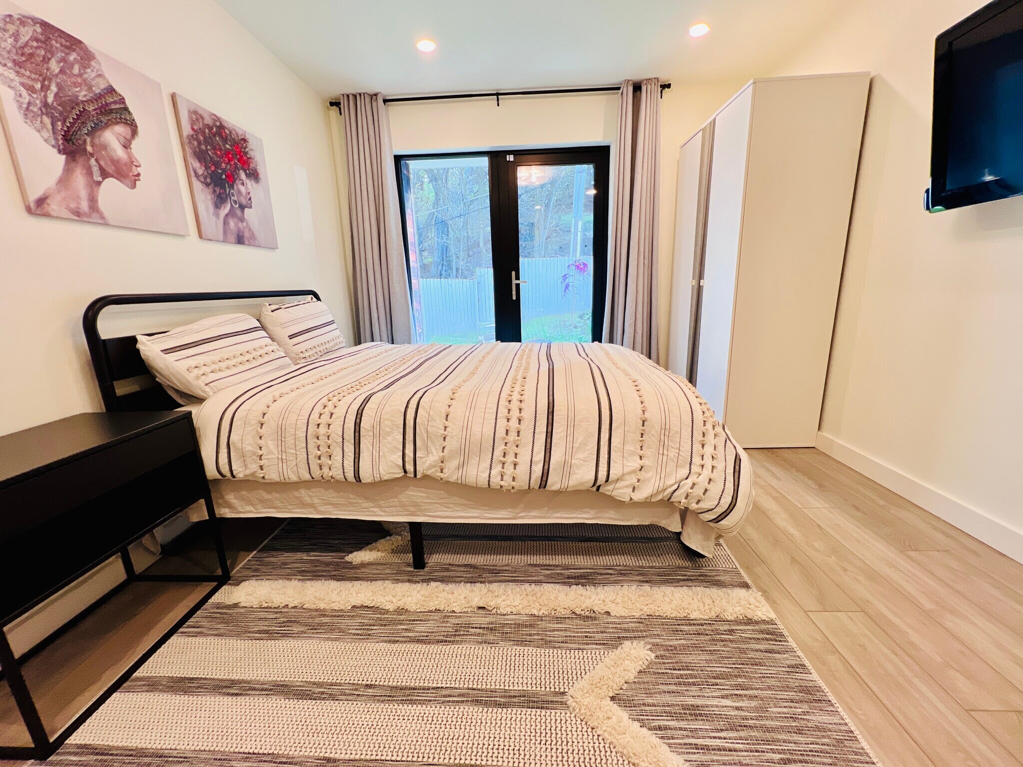 Building Photo - 803 54th St