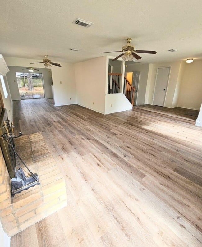 Building Photo - 24022 Spring Briar Ln