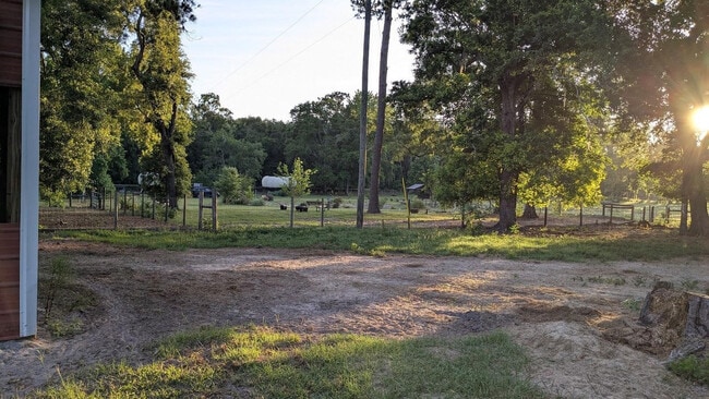 Building Photo - 1208 County Rd 315