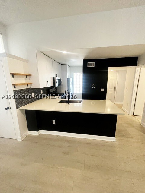 Building Photo - 312 West Dr