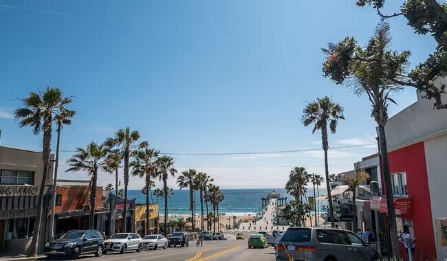 Building Photo - 326 Rosecrans Ave