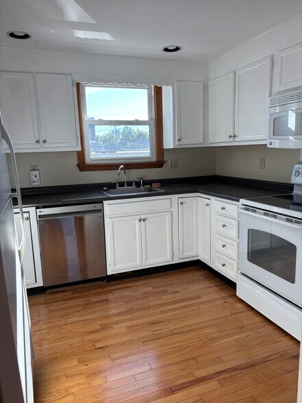 Kitchen - 20 Cass St