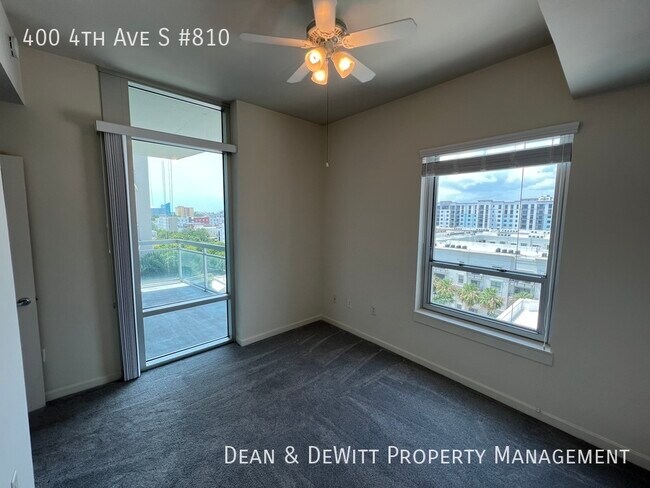 Building Photo - 400 4th Ave S