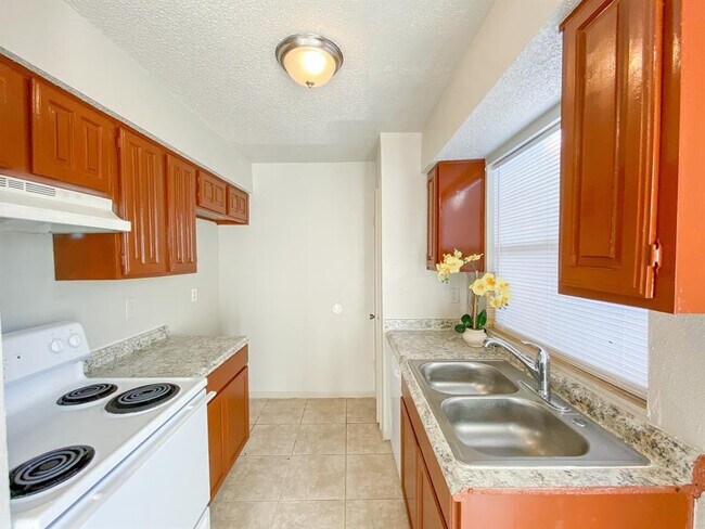 Building Photo - 11685 Alief Clodine Rd