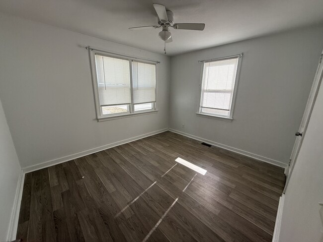 Building Photo - 9631 Worth St