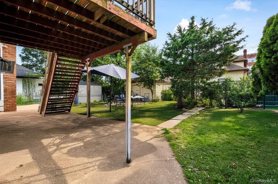 Building Photo - 22 Hudson Pl