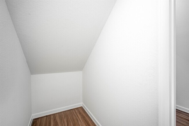 Building Photo - 22746 Sutherland Bend Ln