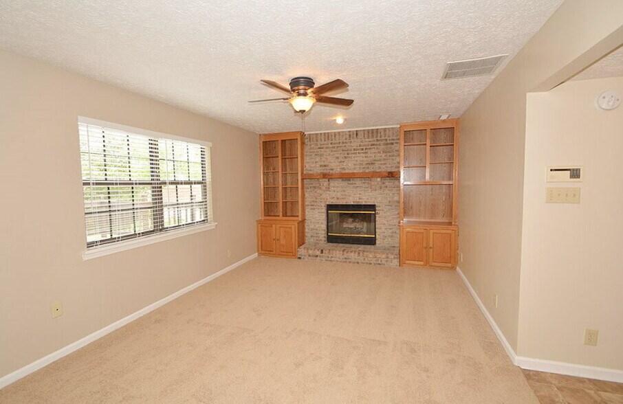 Building Photo - 7733 Maradona Dr S