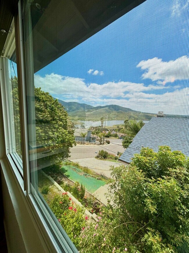 Building Photo - Beautiful House with Forever Views